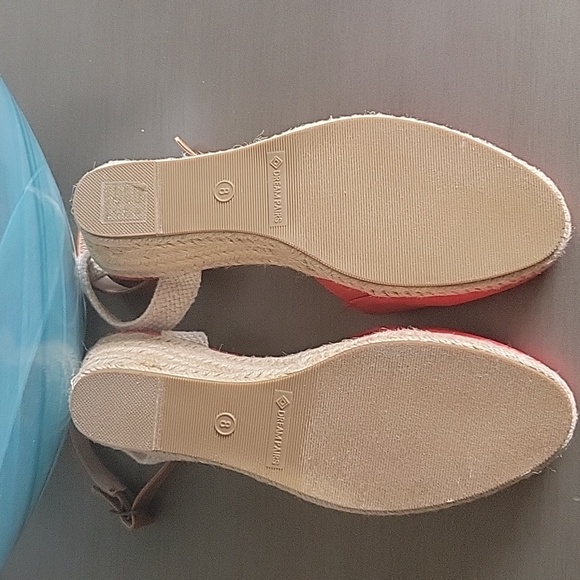 Dream Pairs Red Faux Suede Ankle Strap Almond Toe Espradilles Size 8M - Picture 2 of 2